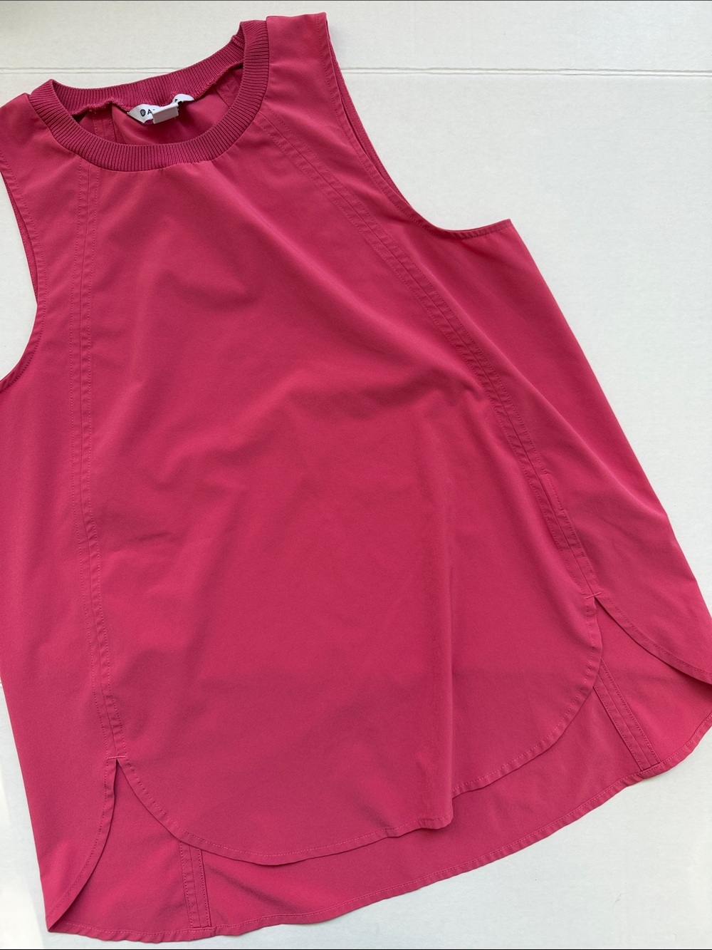 Women’s Sleeveless Athleta Tank Top